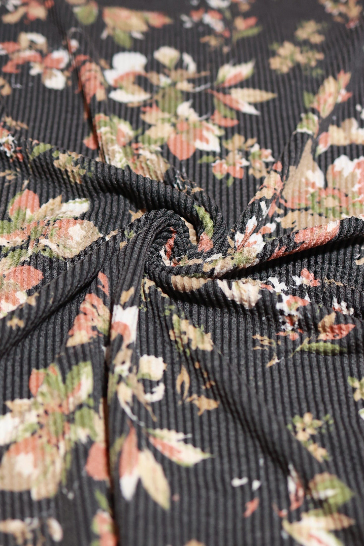 (Urban Rib) Floral On Charcoal