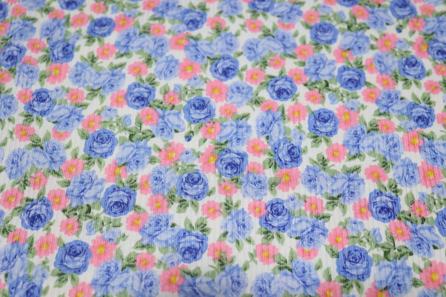 (Rib) Baby Blue & Coral Roses