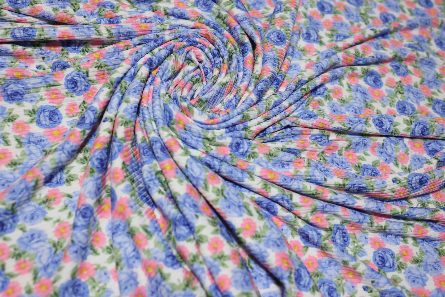 (Rib) Baby Blue & Coral Roses