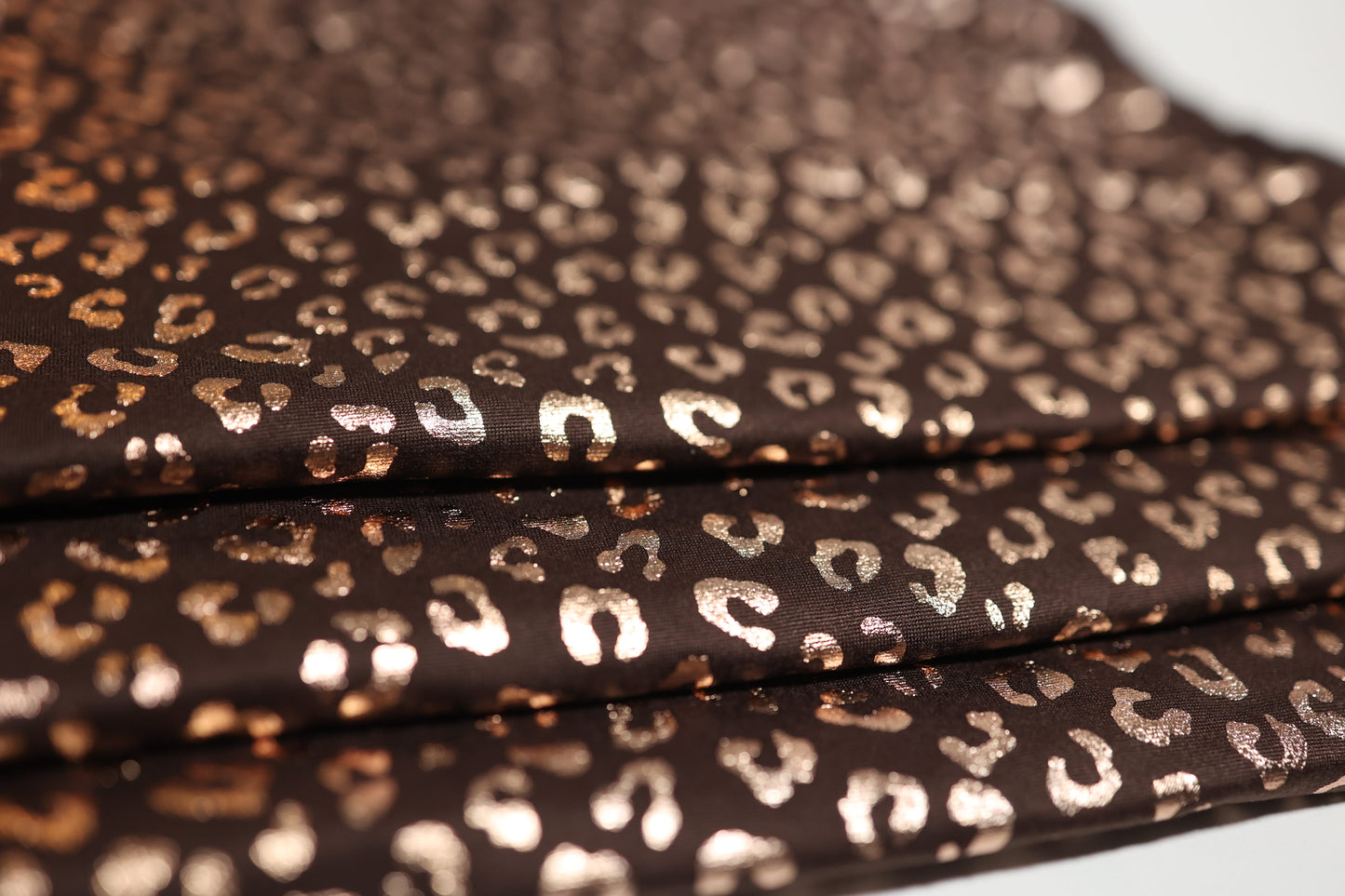 (DBP) Gold Foil Leopard On Brown
