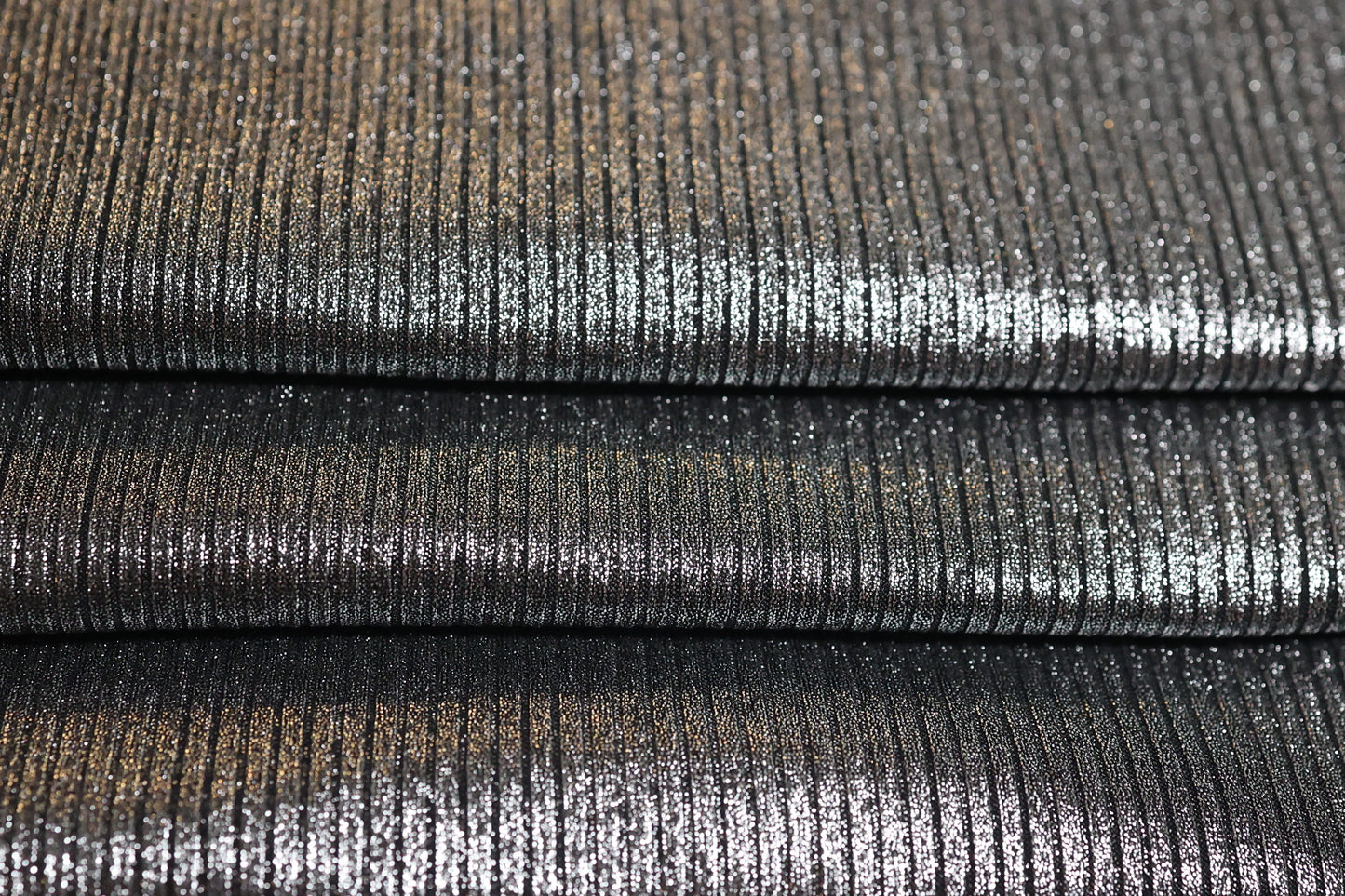 (Rib) Silver Foil On Black