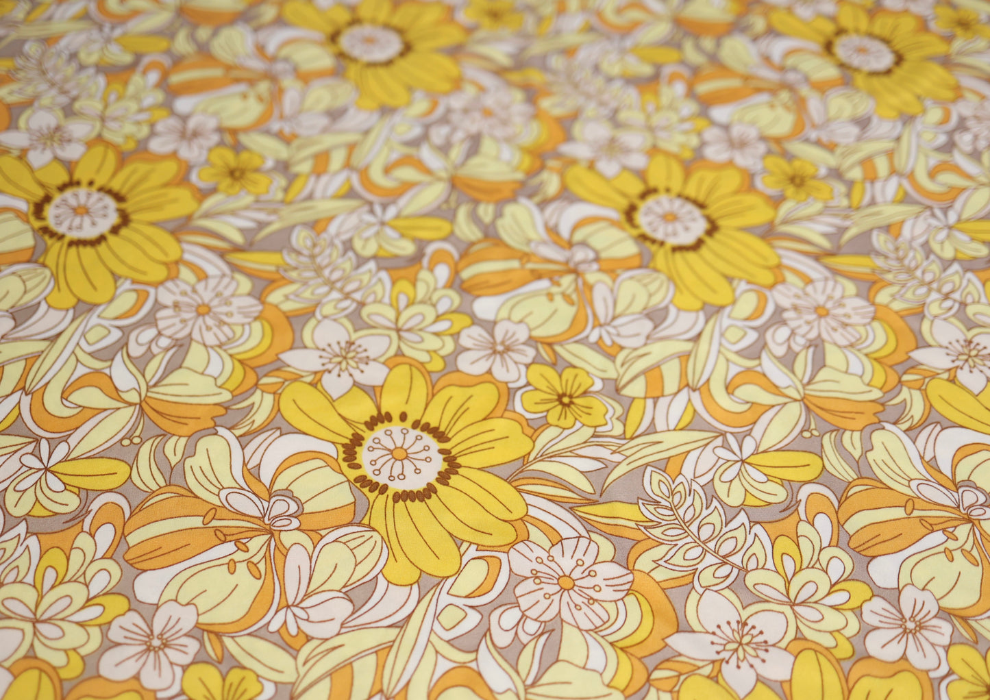 (DBP) Retro Floral Lemon OL