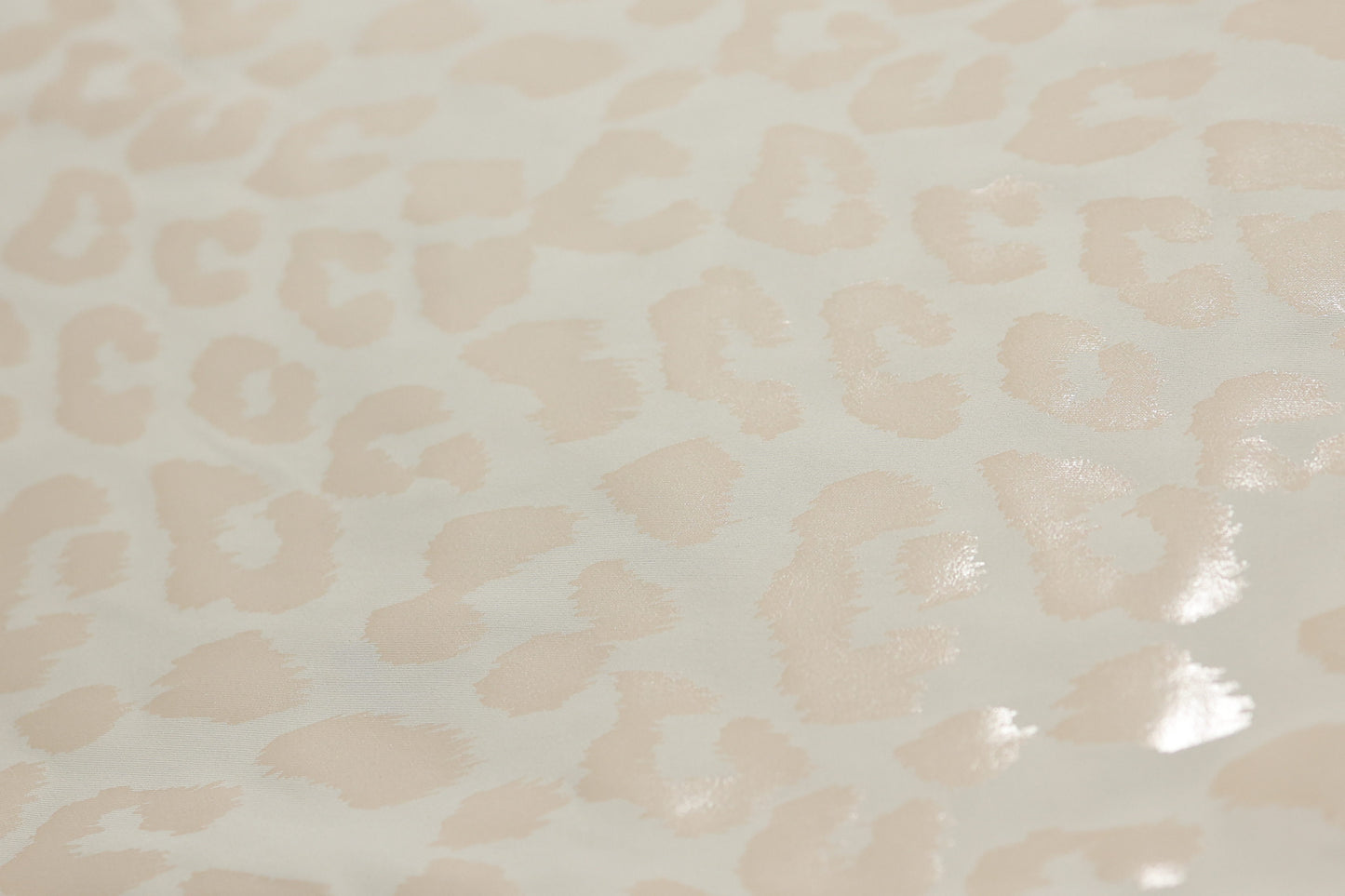 (Yoga) Cheetah Foil On Buff Beige