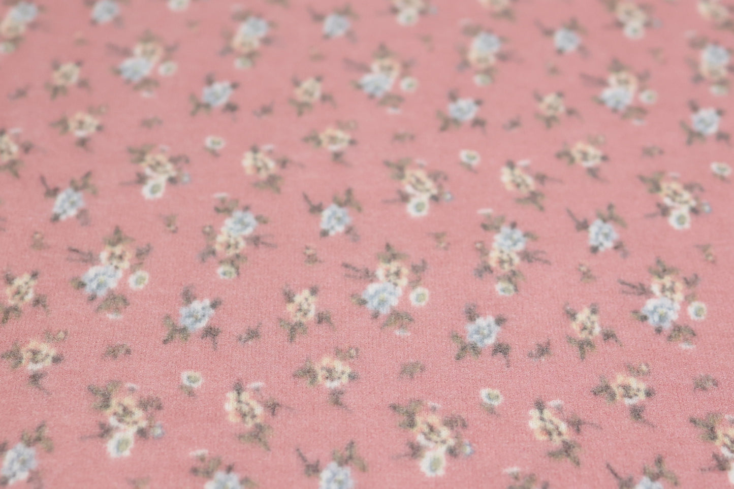 (Cashmere) Bouquets On Mauve
