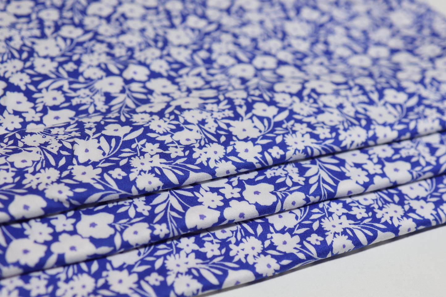 (DBP) Royal Blue Daisy Bliss
