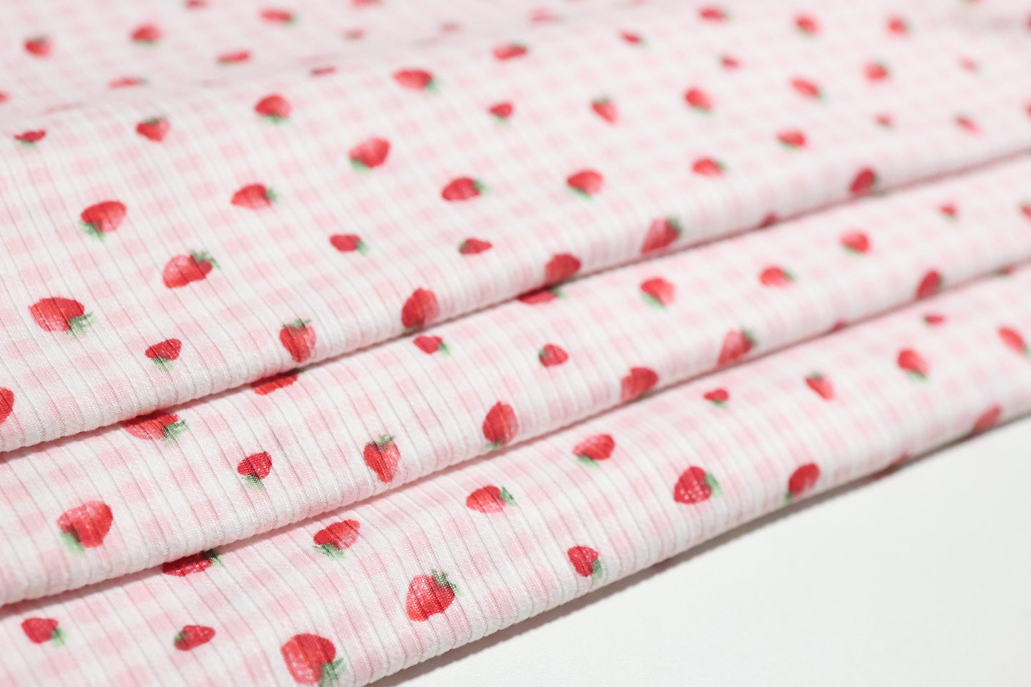 (Rib) Strawberry On Pink Gingham