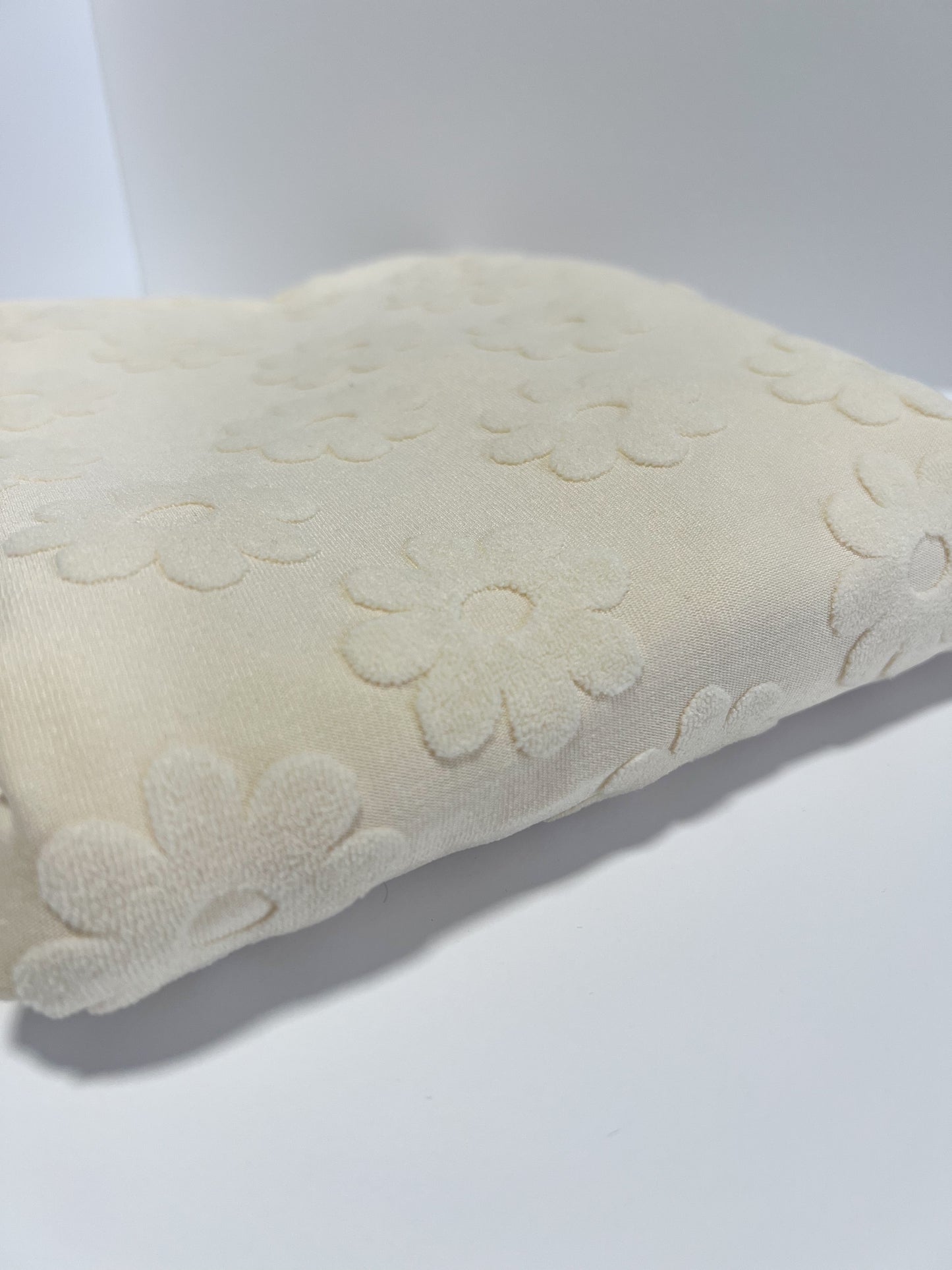 (Towel) Flower Cream