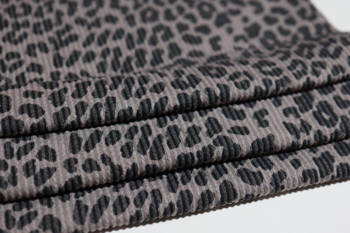 (Urban Rib) Leopard On Charcoal