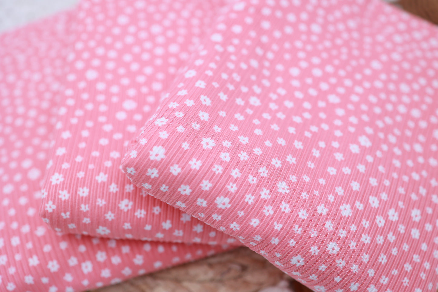 (4X2 Rib) Ditsy Daisy On Pink