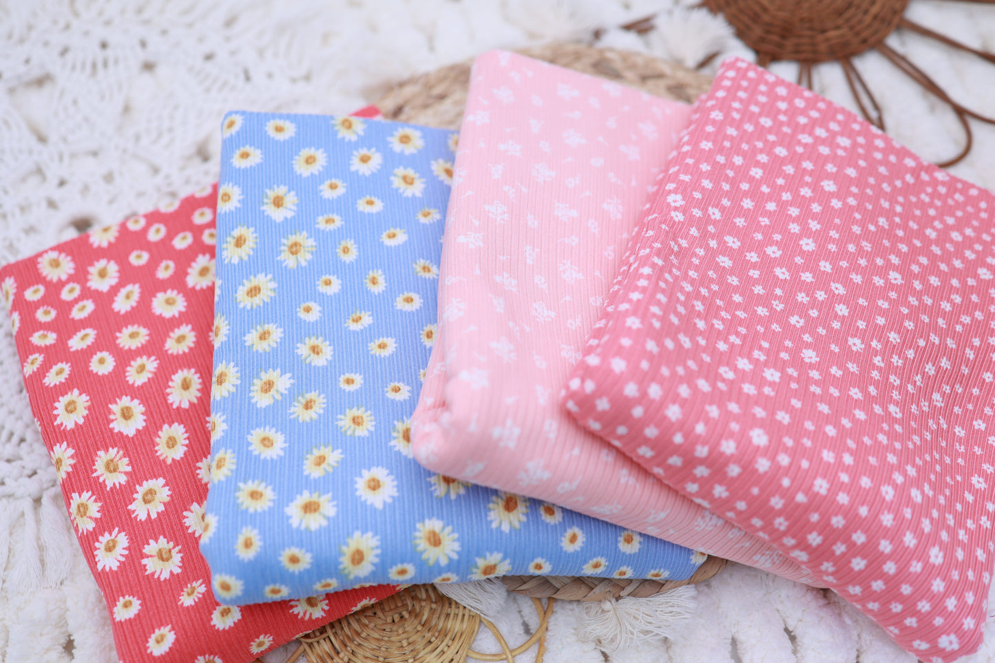 (4X2 Rib) Ditsy Daisy On Blush