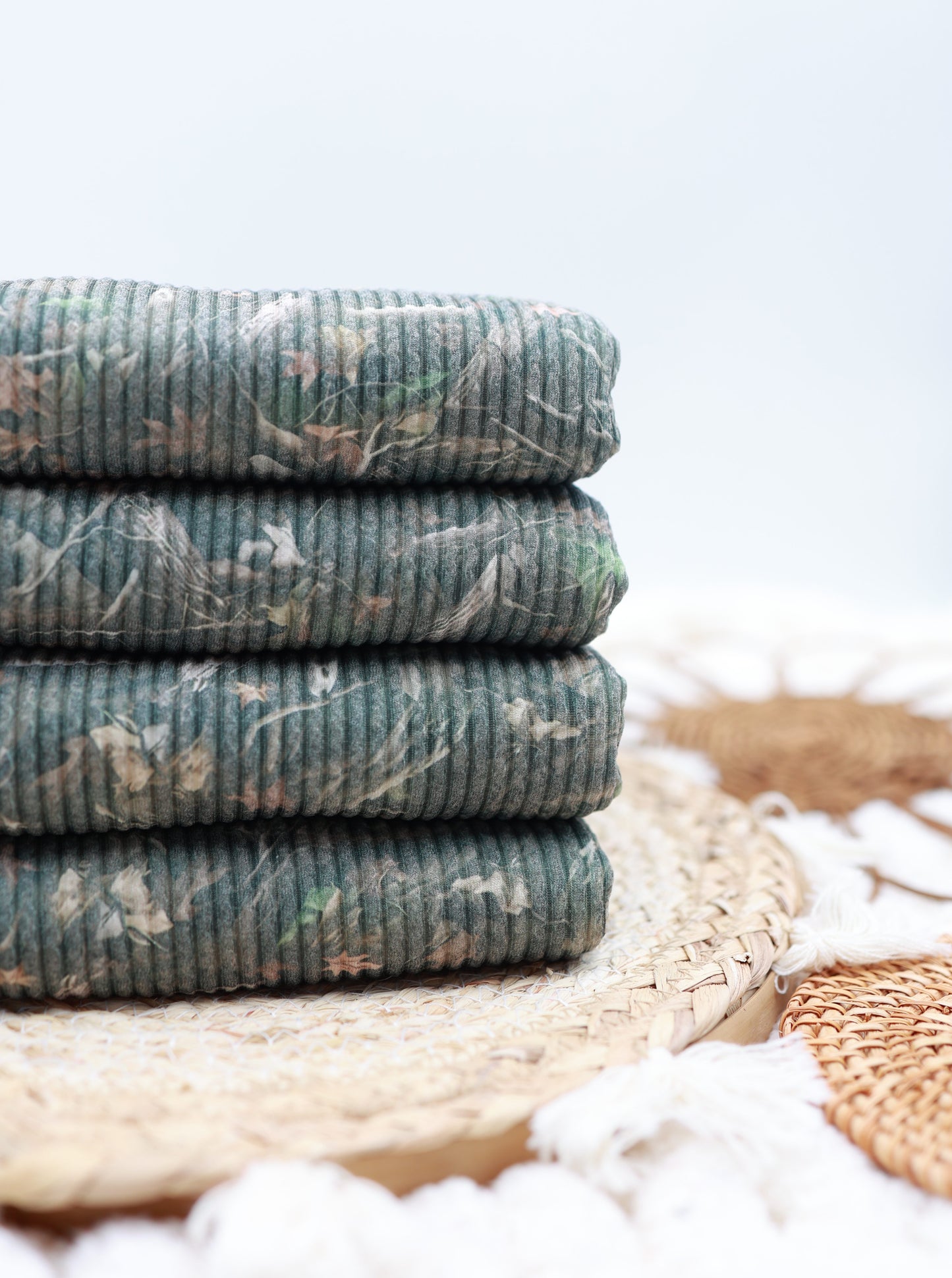 (Urban Rib) RealTree Camo On Forest Green