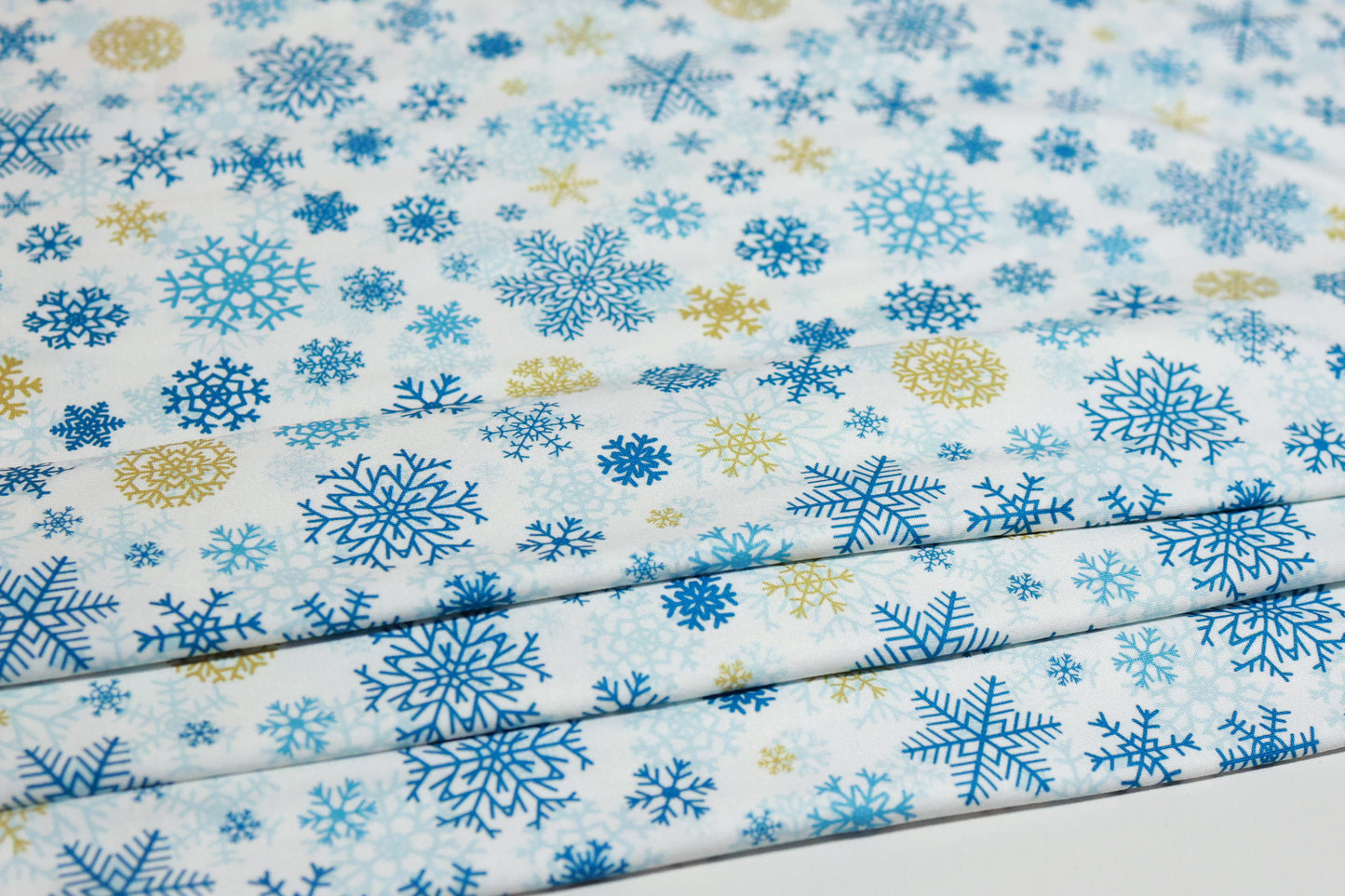 (DBP) Christmas Blue & Gold Snowflakes