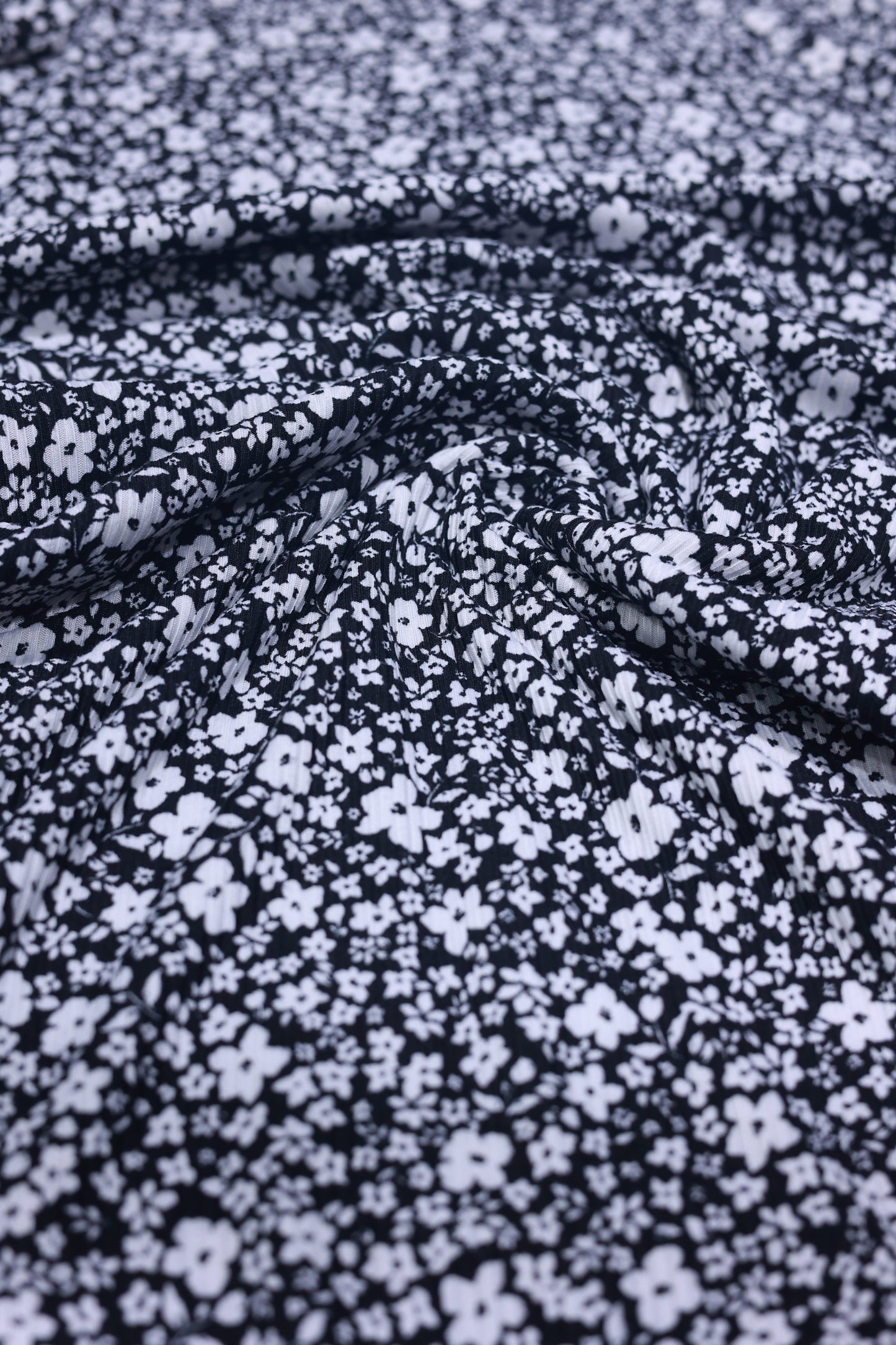 (Rib) White Ditsy Florals On Black