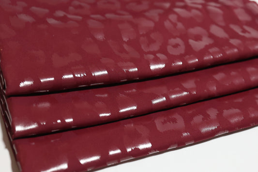 (Yoga) Cheetah Foil On Red