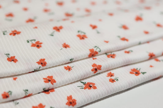 (Rib) Red Daisys on White