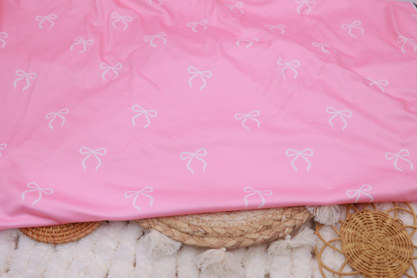(DBP) White Bows On Pink