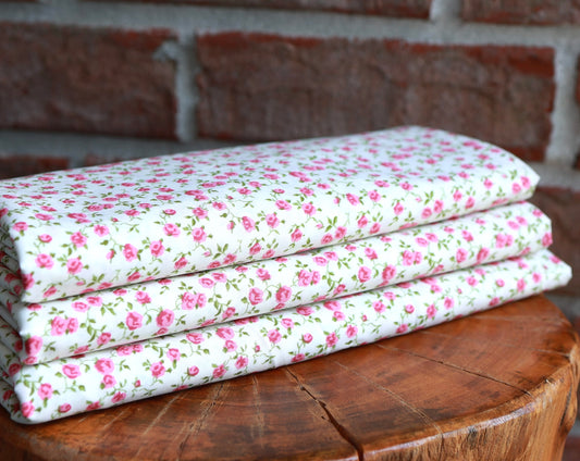 (Cotton Stretch) Pink Roses On Ivory