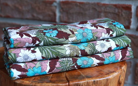 (Cotton Lawn) Turquoise Hawaiian Florals
