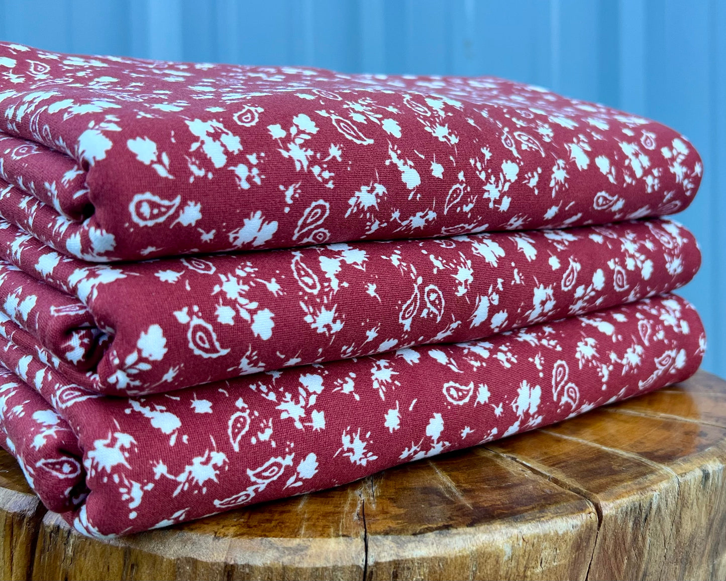 (DBP) Small Paisley On Rust