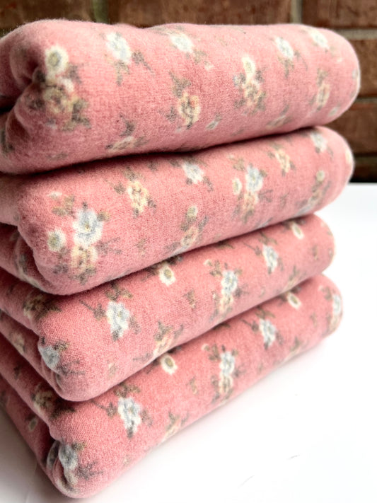 (Cashmere) Bouquets On Mauve